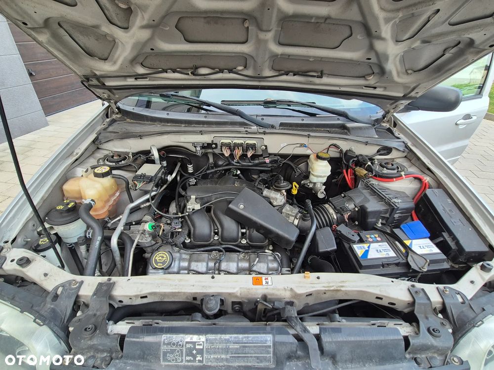 Ford Maverick 3.0 V6 Limited - 8