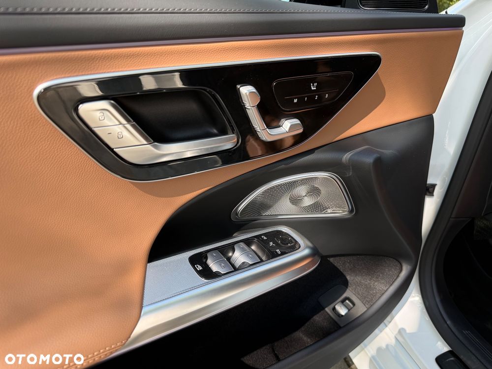 Mercedes-Benz Klasa E 220 d mHEV 4-Matic Avantgarde 9G-Tronic - 23