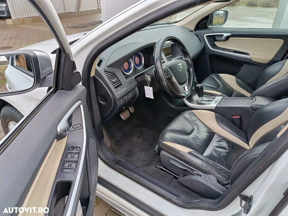 Volvo XC 60 D3 Aut. R Design - 10