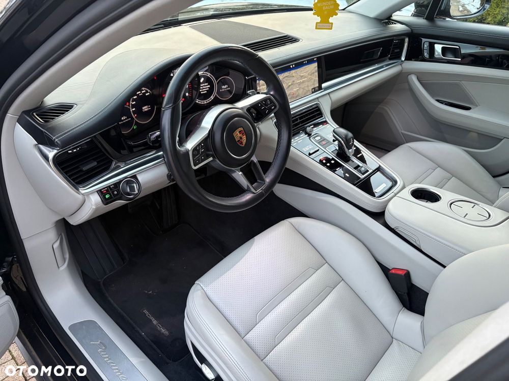 Porsche Panamera 4 - 4