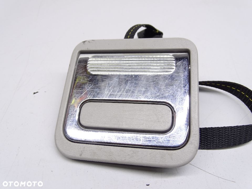 Mercedes ML W164 KLAMKA UCHWYT PODLOGI BAGAZNIKA 1646800584 - 1