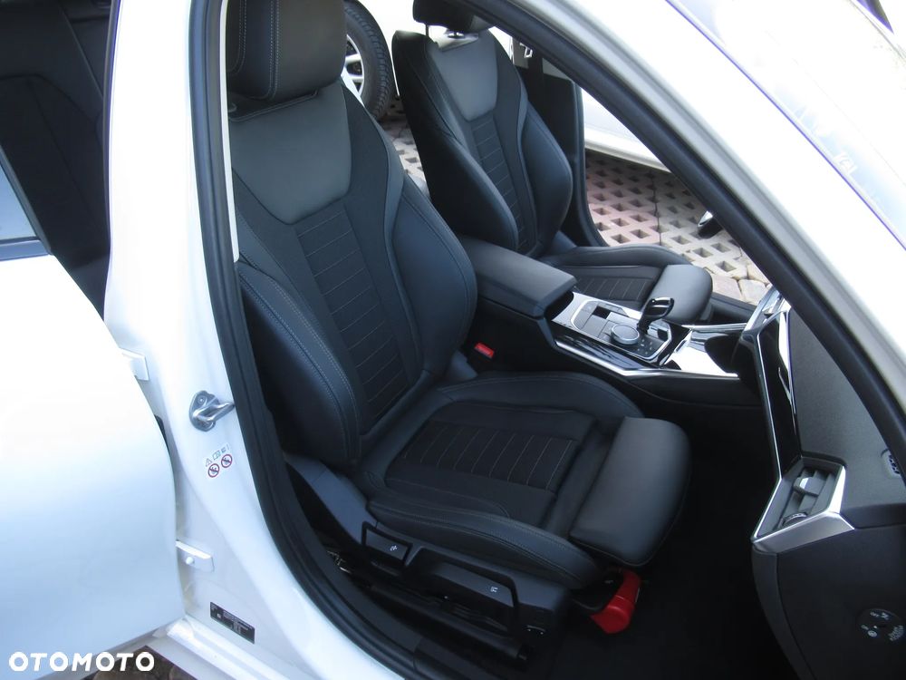 BMW Seria 3 318i Sport Line - 10