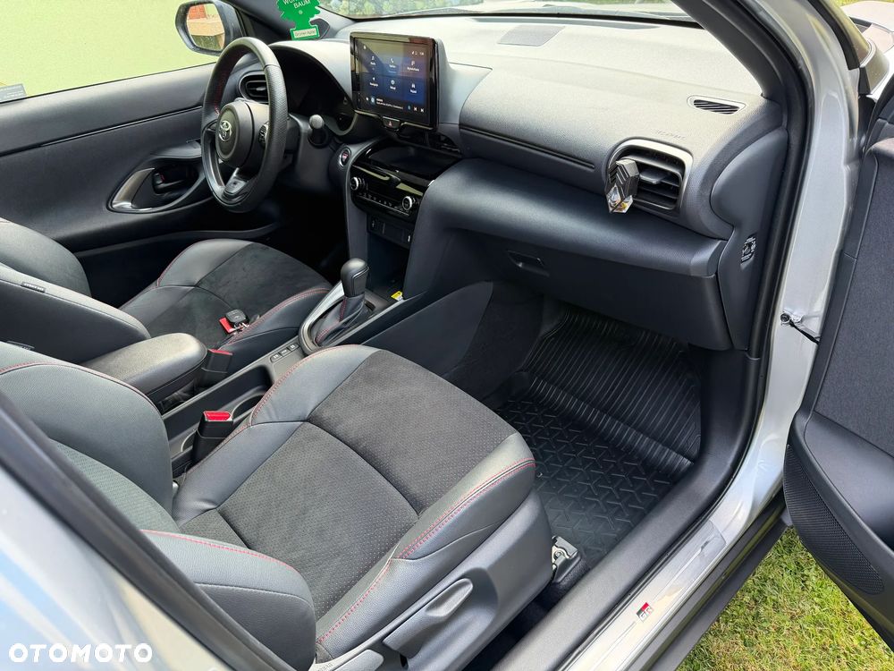 Toyota Yaris Cross Hybrid 1.5 GR Sport - 12
