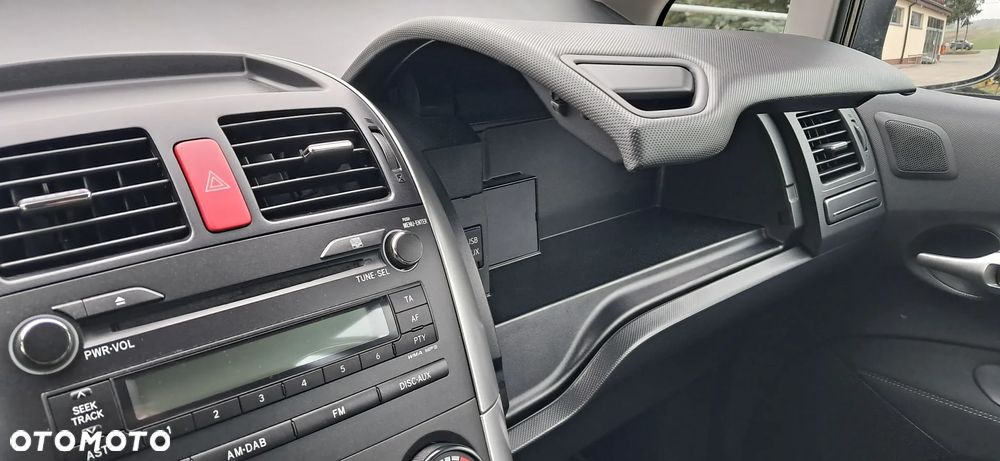 Toyota Auris 1.6 Comfort - 12