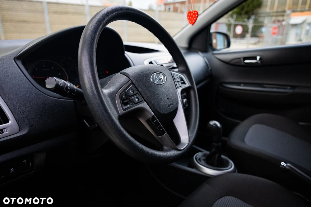 Hyundai i20 1.1 CRDi - 9
