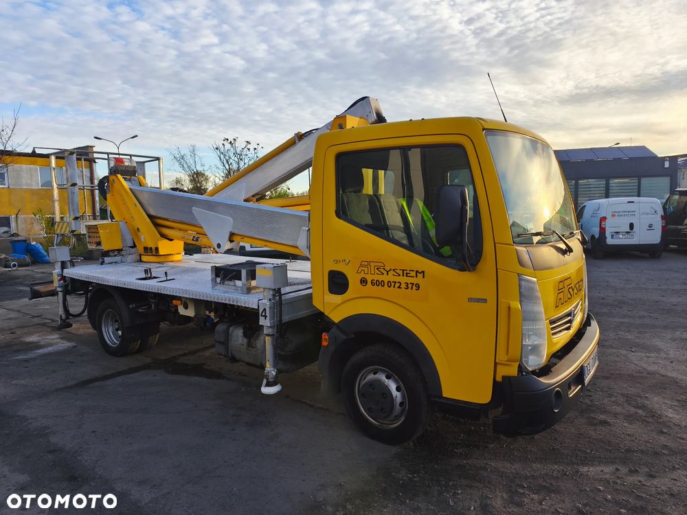 Renault Maxity - 7