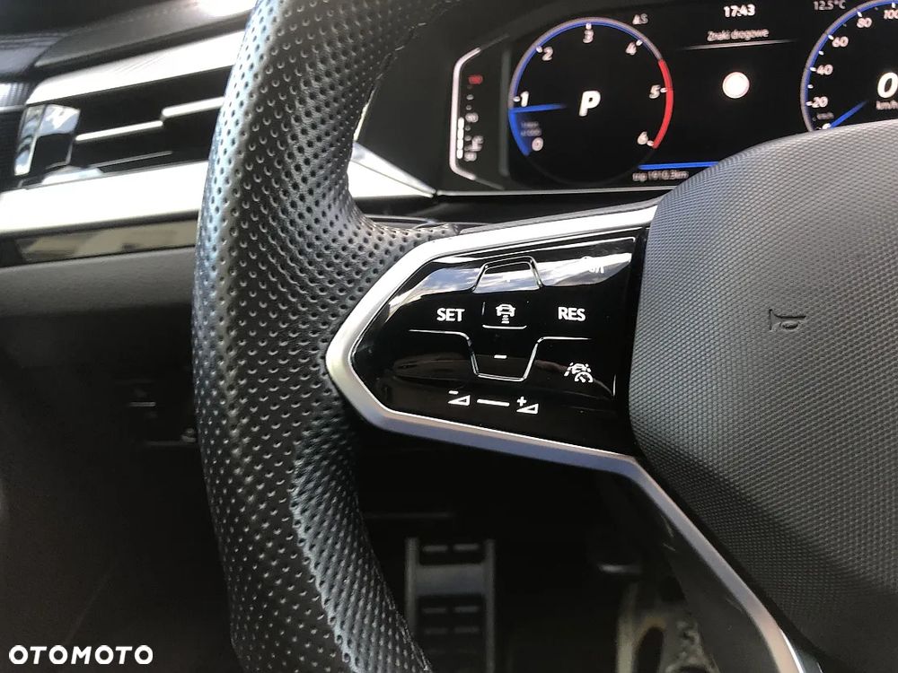 Volkswagen Arteon 2.0 TDI R-Line DSG - 25