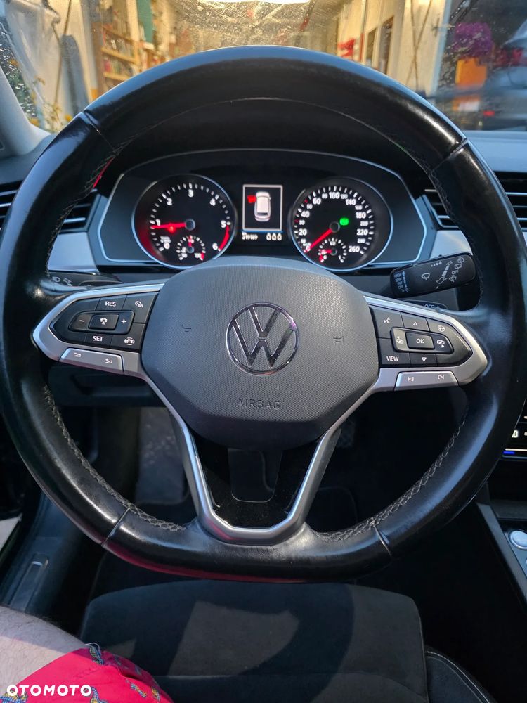 Volkswagen Passat 2.0 TDI EVO Business DSG - 17