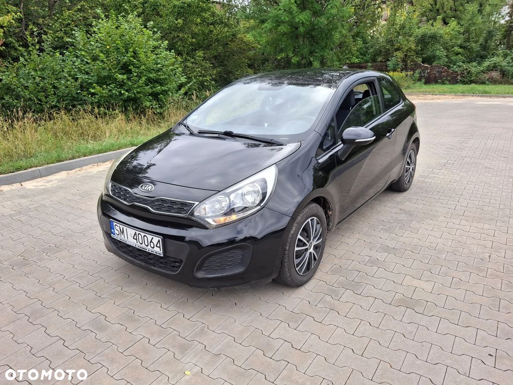 Kia Rio - 12