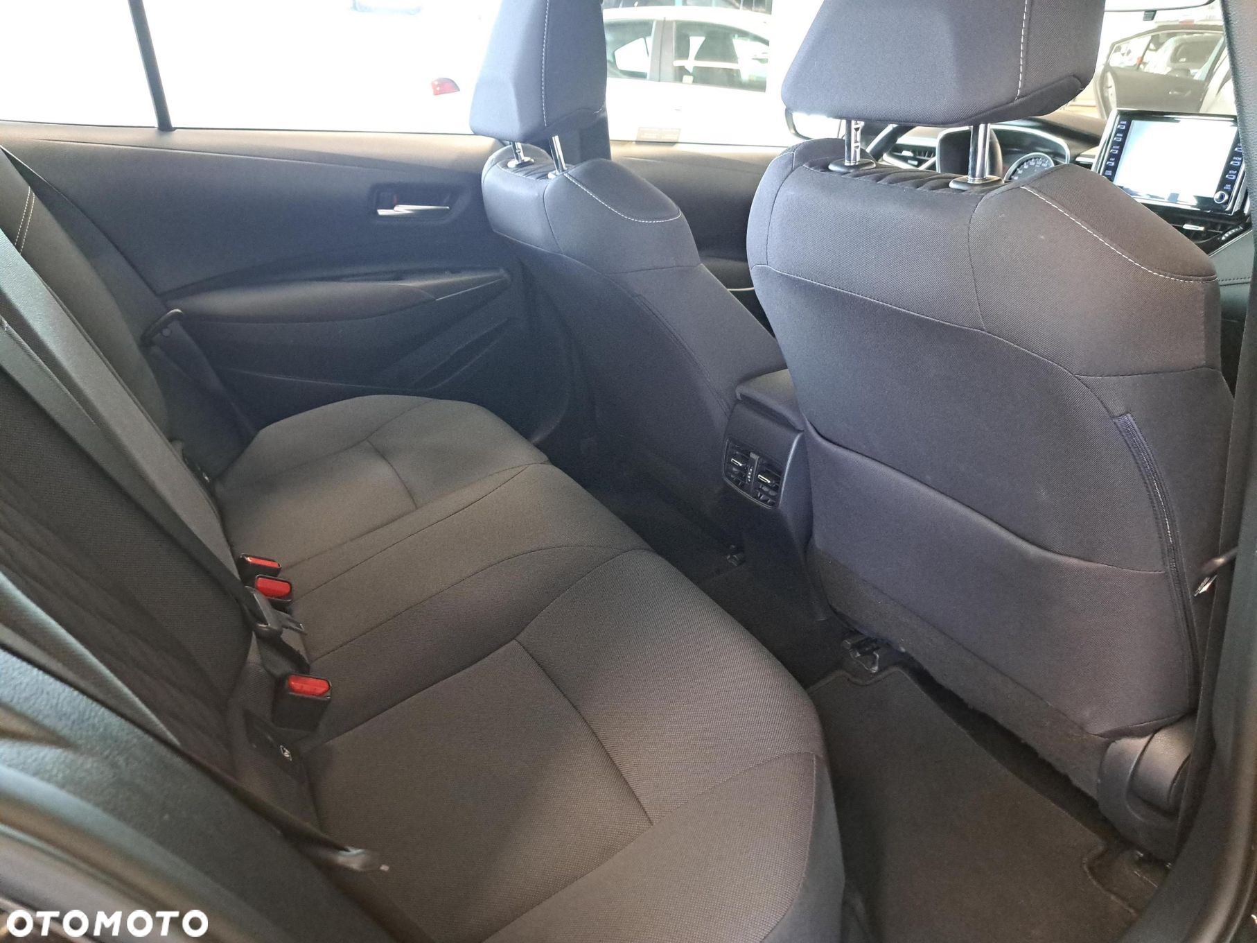 Toyota Corolla - 10
