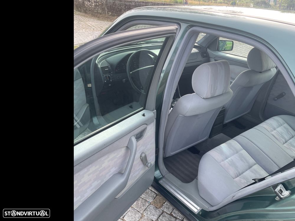 Mercedes-Benz C 220 - 9