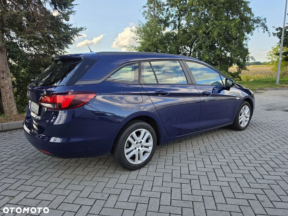 Opel Astra 1.6 CDTI Enjoy - 11
