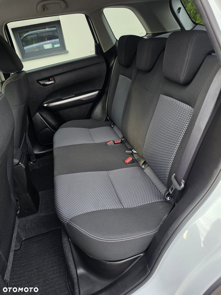 Suzuki Vitara 1.4 Boosterjet SHVS Premium 2WD - 37