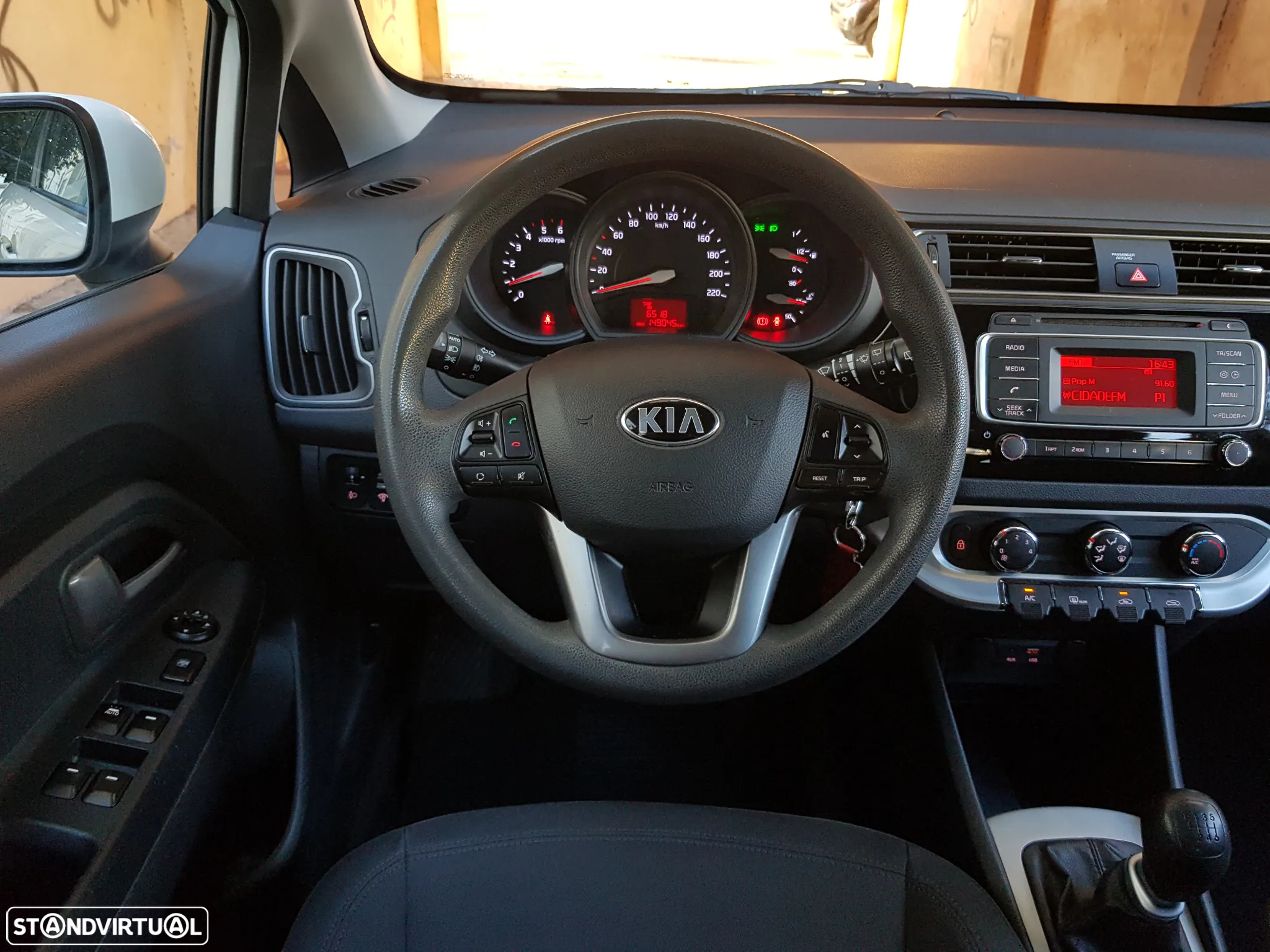 Kia Rio 1.1 CRDi TX ISG - 45