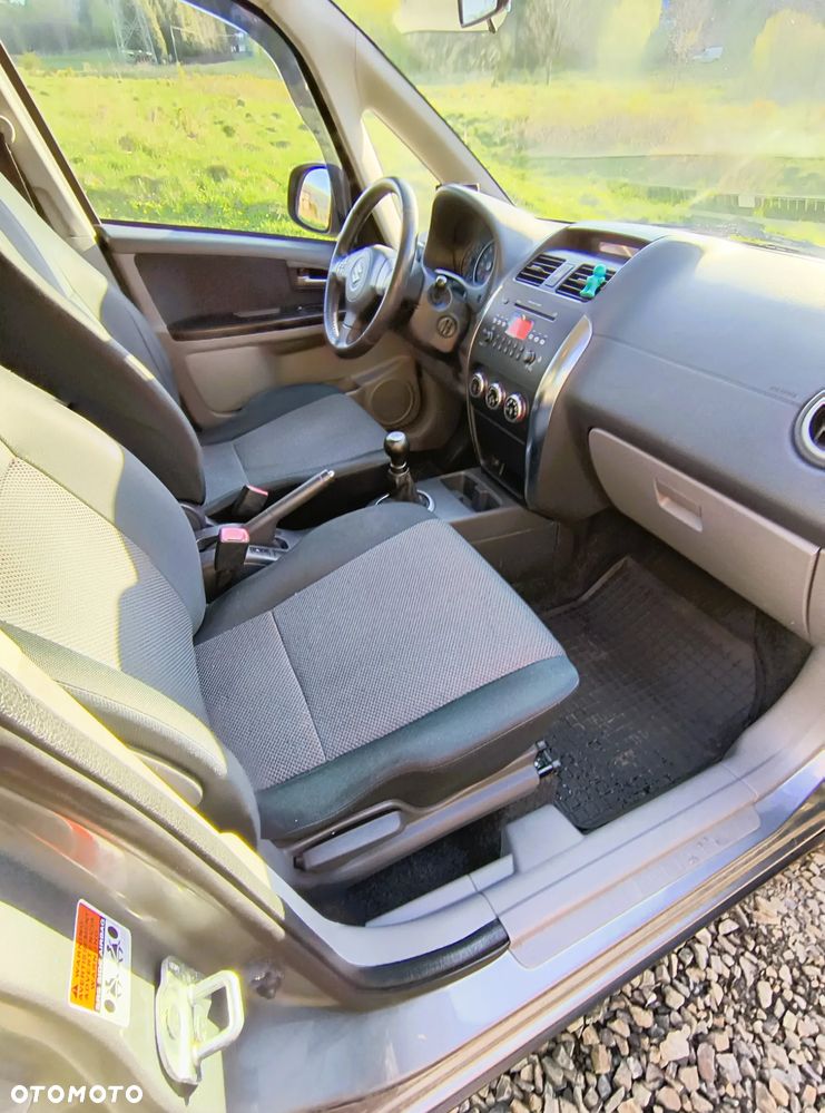 Suzuki SX4 1.6 GLX / Comfort - 4