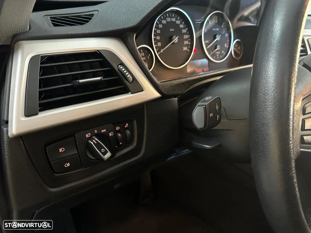 BMW 320 d Touring Aut. Efficient Dynamics Edition - 8
