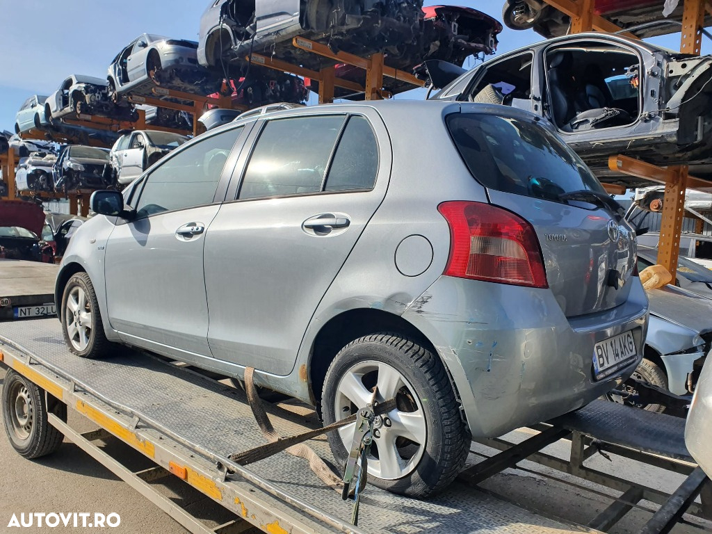 Dezmembrez Toyota Yaris motor 1.4 d-4d 66kw 90cp 1ND-TV dezmembrari cutie de viteze manuala 5+1 usa stanga dreapta - 3