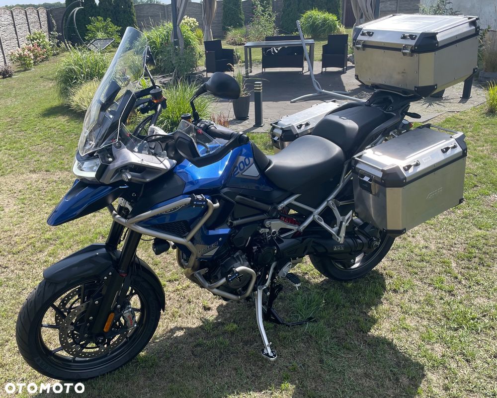 Triumph Tiger - 1