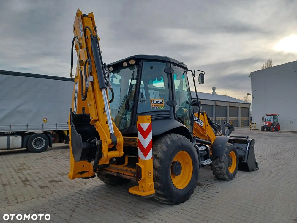 JCB 3CX - 5