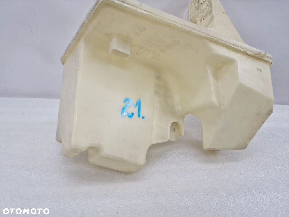 VW T5 LIFT 7E0 09- ZBIORNICZEK SPRYSKIWACZY , NR 7H0955453P / 7H0955453T / 7H0955453R , NR AUKCJI ZS21 - 3