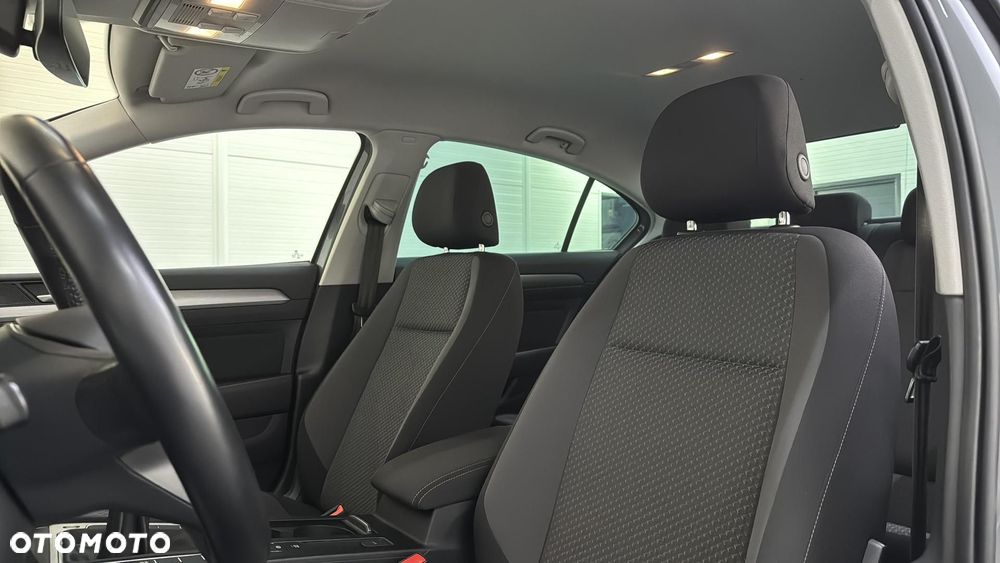 Volkswagen Passat 2.0 TDI EVO Essence - 13