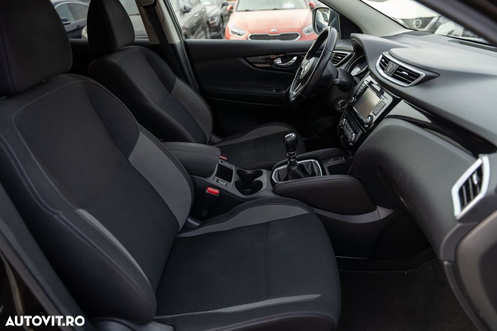 Nissan Qashqai 1.6 DIG-T N-Connecta - 15