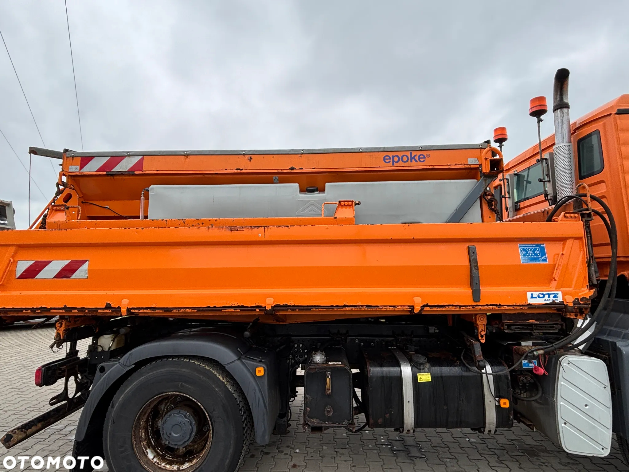 MAN 18.320 4x4 stały napęd na wał , kiper Meiller , posypywarka EPOKE, czołownica do pługa , sterowanie, manual , - 23