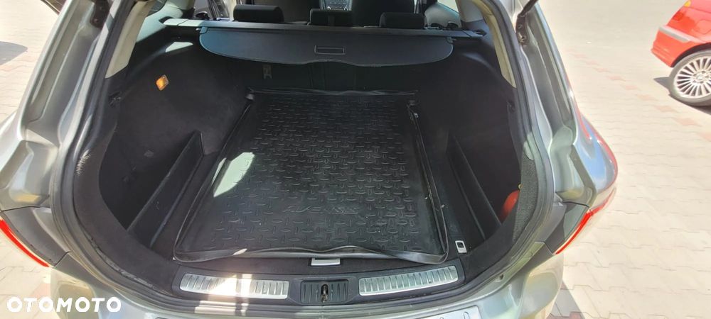 Toyota Avensis 2.2 D-4D Sol Plus - 17