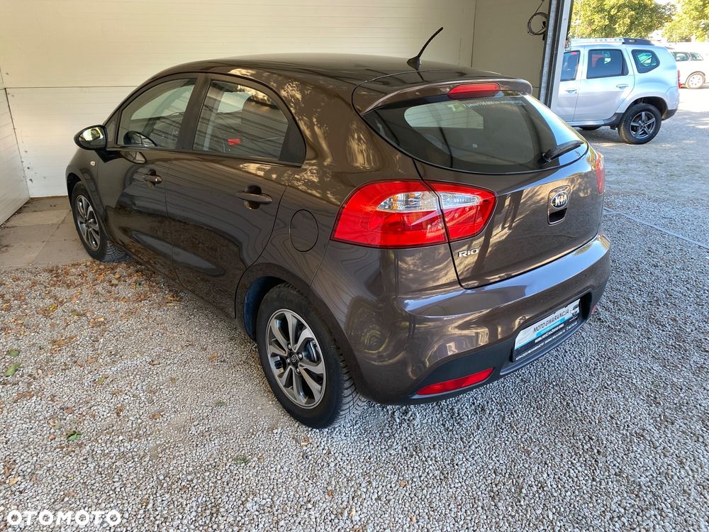 Kia Rio 1.2 M - 23