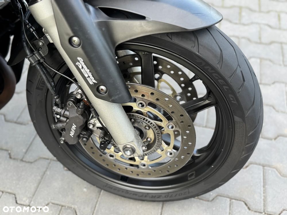Honda VFR - 5