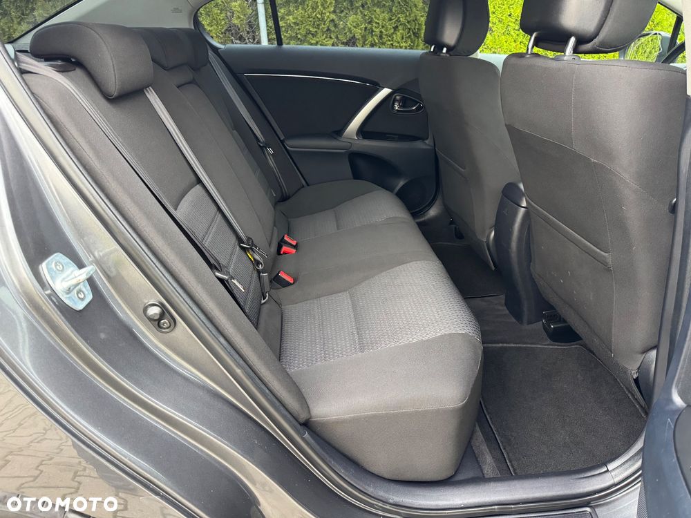 Toyota Avensis 2.0 D-4D Executive - 26