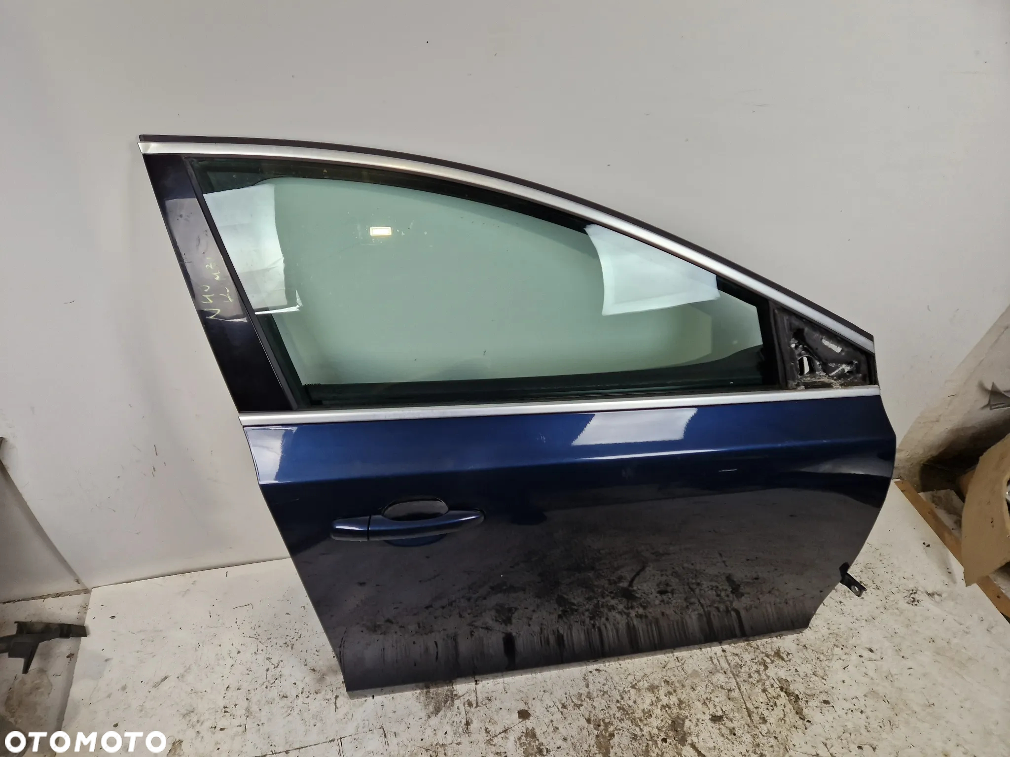 Volvo V40 II drzwi prawe przednie przód 498. - 3