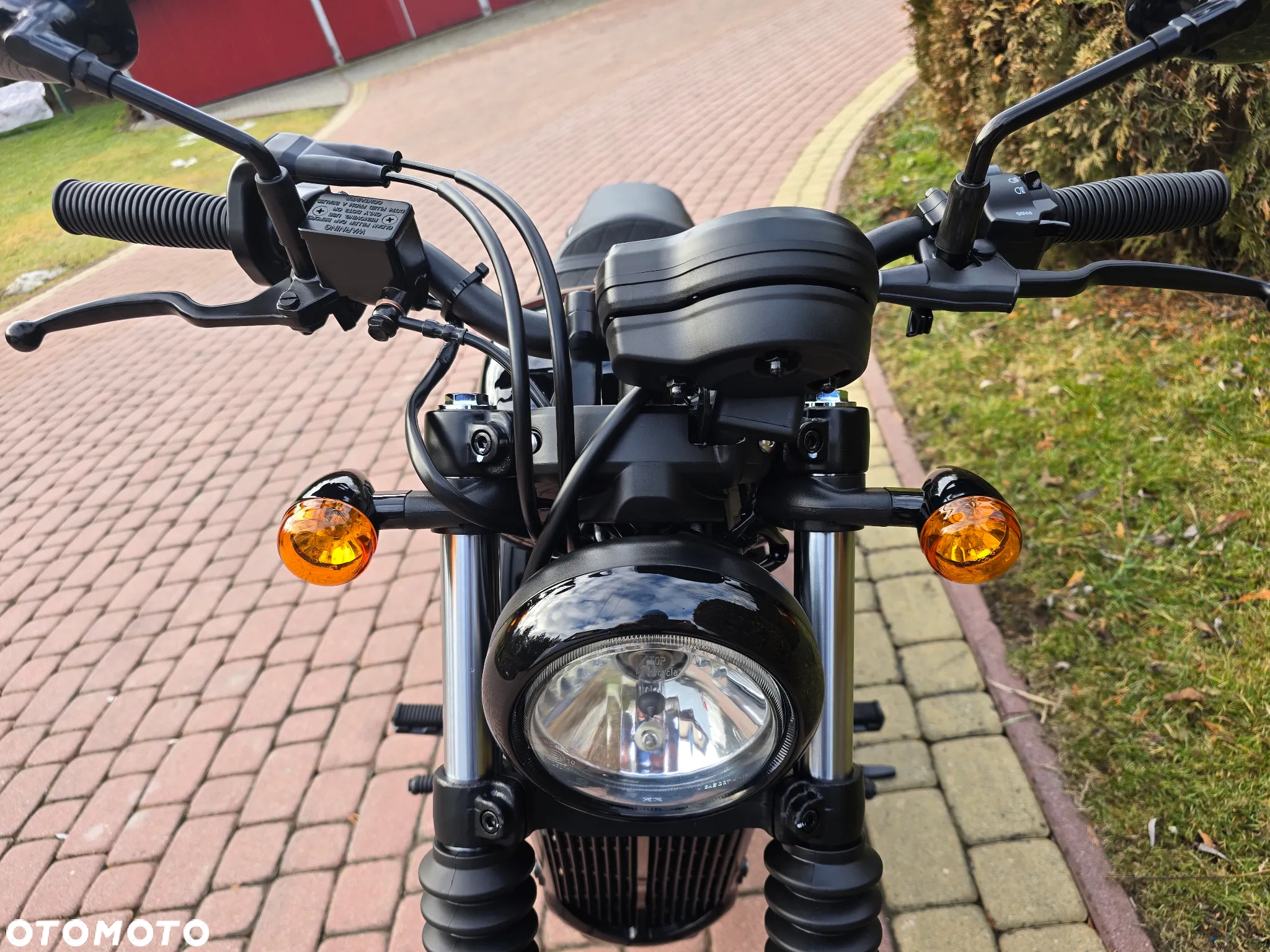 Hyosung GV - 12