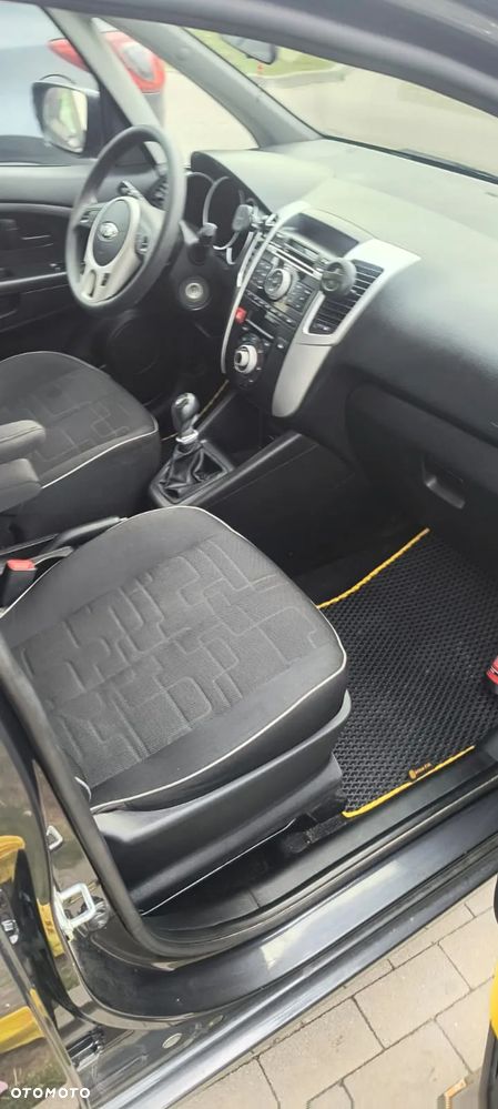 Kia Venga - 14