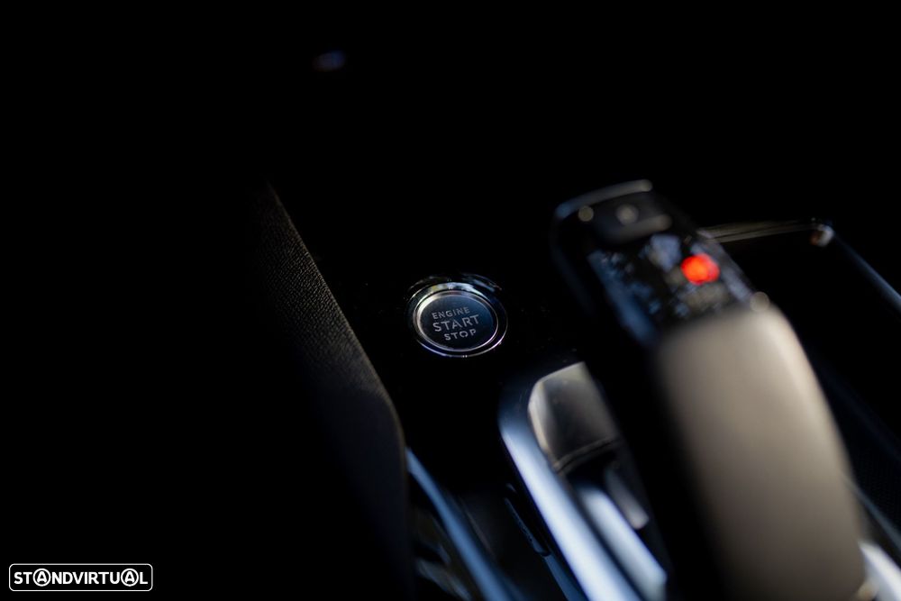 Peugeot 3008 1.6 Hybrid Allure e-EAT8 - 58