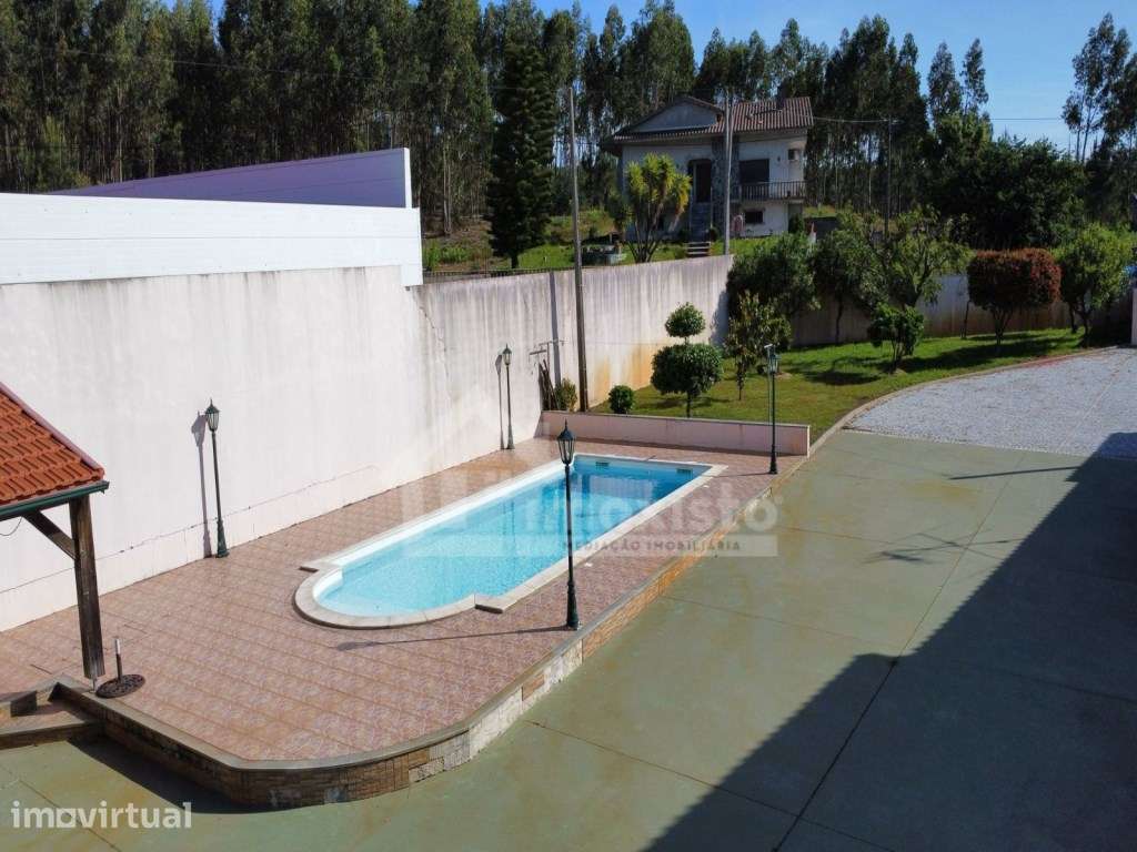 Moradia T5 com anexos e piscina em Figueiró dos Vinhos - Grande imagem: 5/44