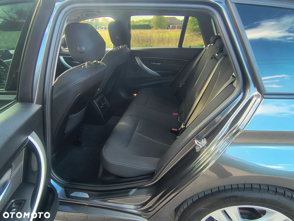 BMW Seria 3 318d Sport Line - 18