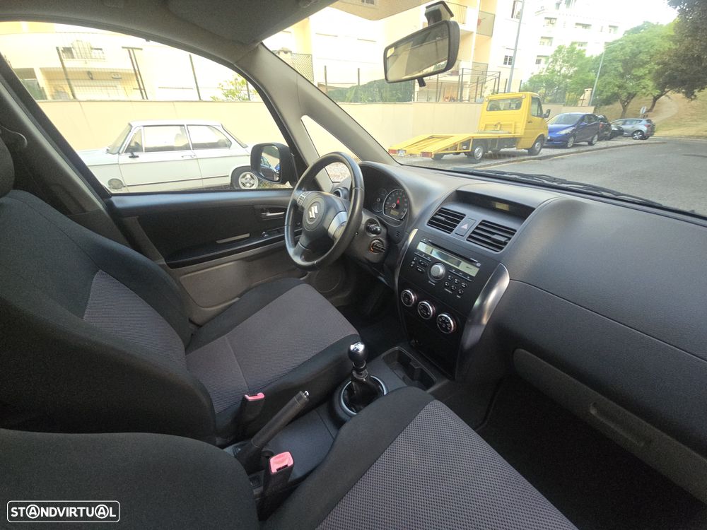 Suzuki SX4 1.5 GLX Outdoor Line - 22