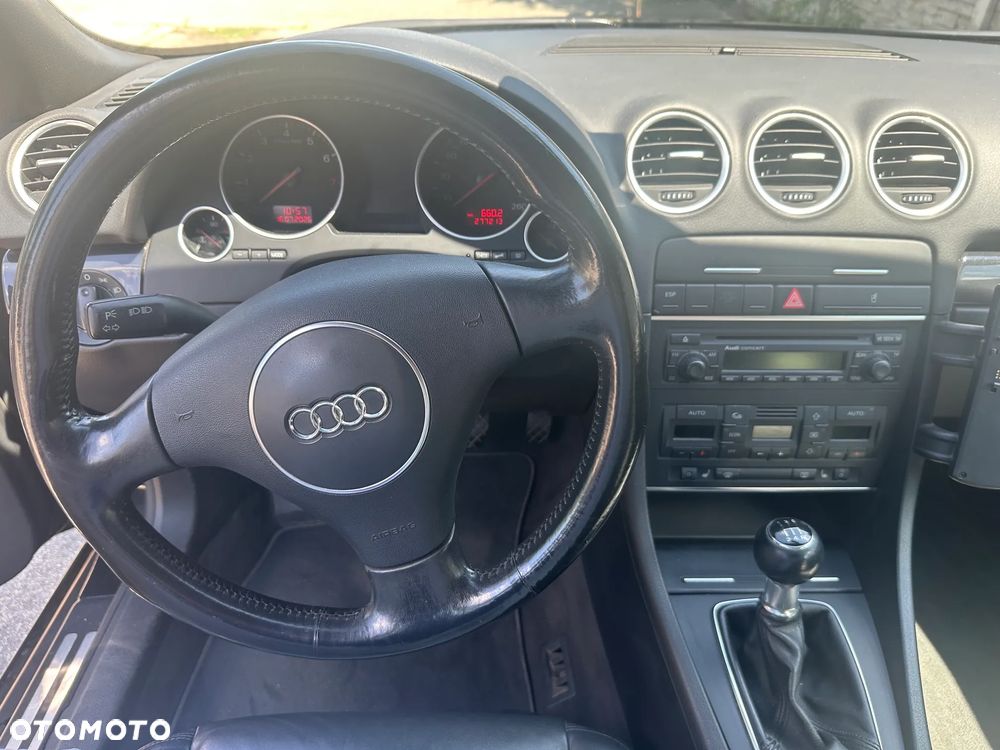 Audi A4 Cabrio 1.8 T - 12