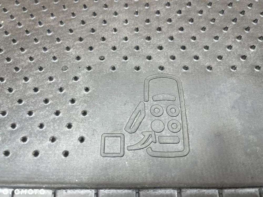 P9 GMC YUKON XL IV 2015 - DYWANIKI PRZÓD TYŁ 5362544 5620546 - 8