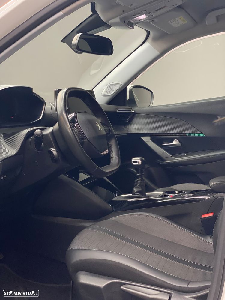 Peugeot 2008 - 10