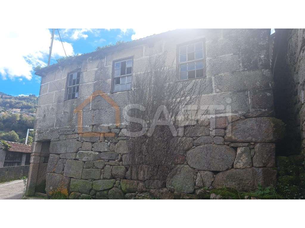 Moradia Antiga para Restauro - Grande imagem: 3/4