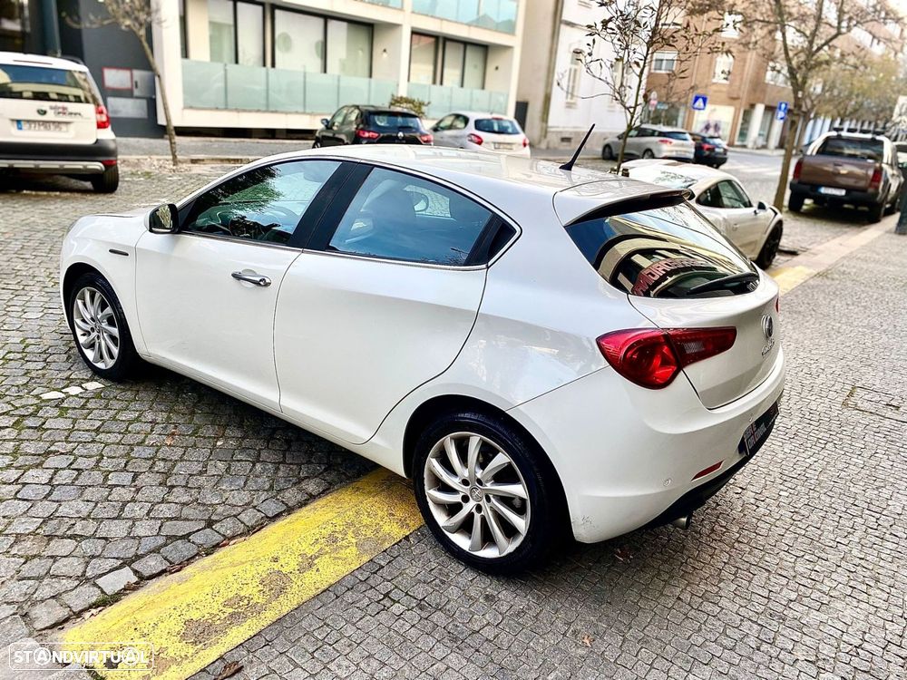 Alfa Romeo Giulietta 1.6 JTDm Corporate - 8
