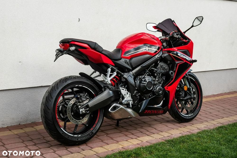 Honda CBR - 7