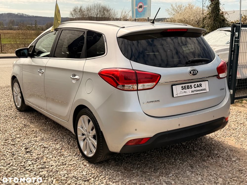 Kia Carens 1.7 CRDi 115 Dream Team Edition - 4