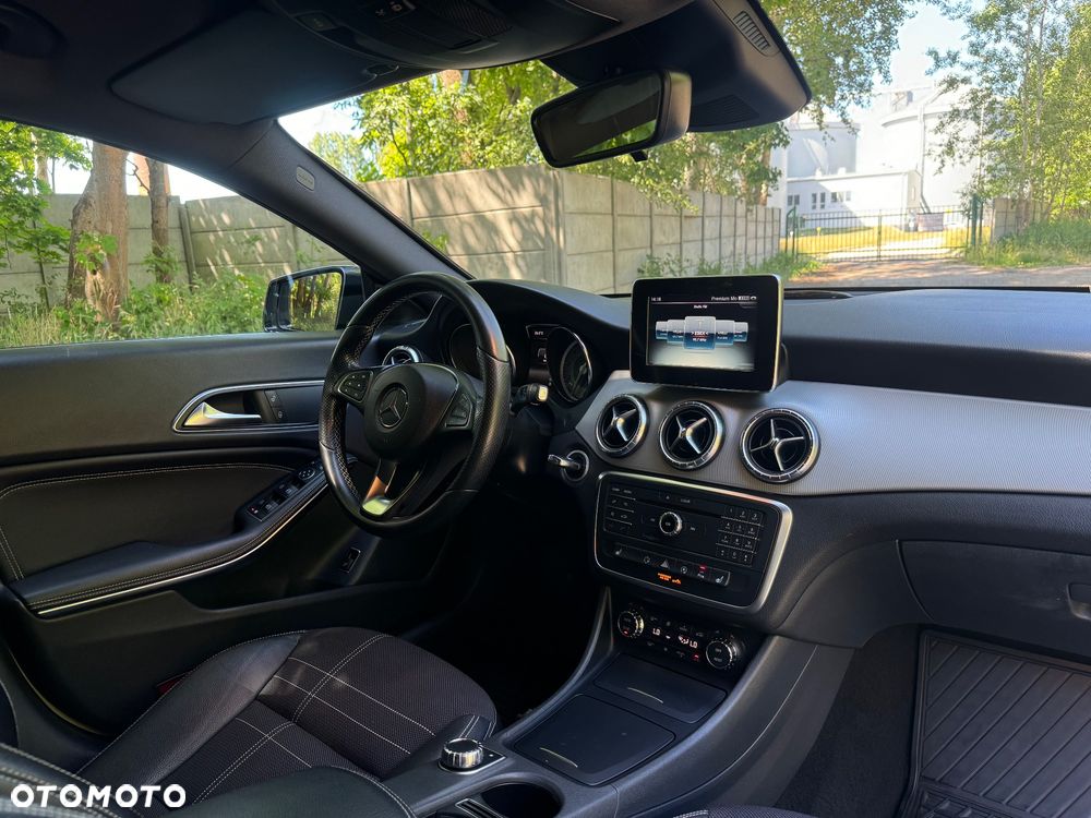Mercedes-Benz CLA 200 7G-DCT - 14
