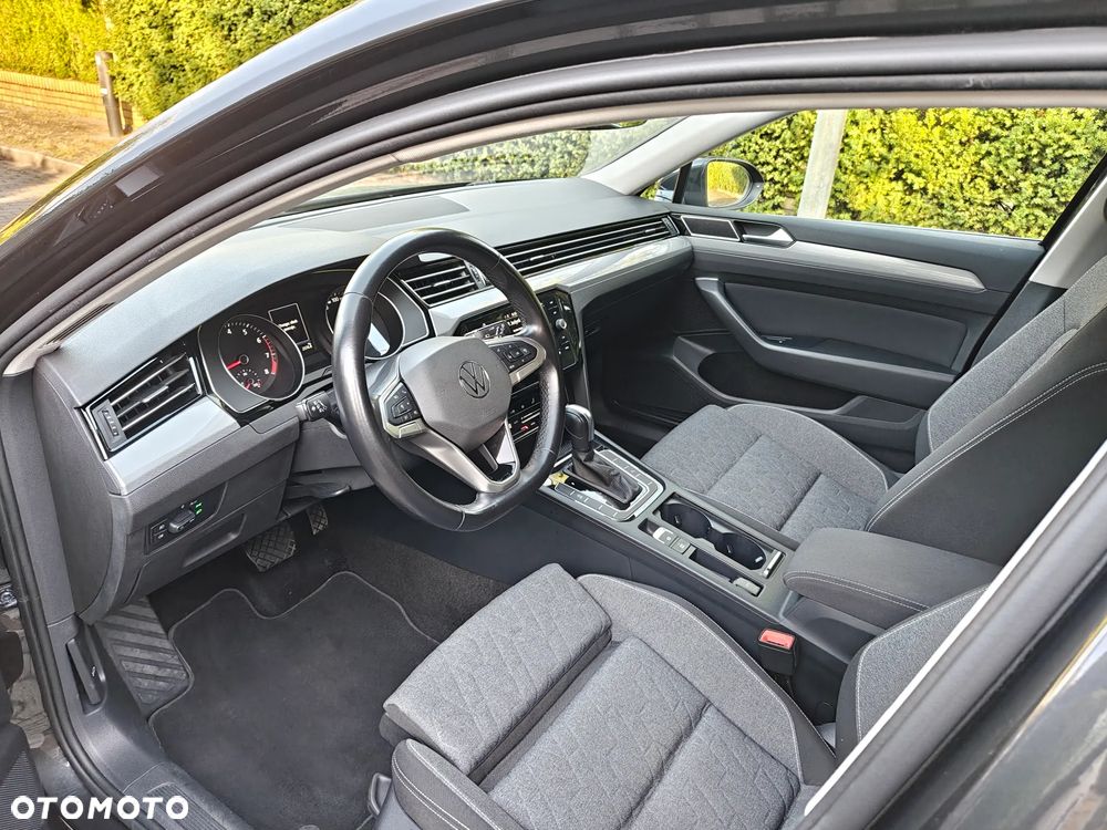 Volkswagen Passat - 18