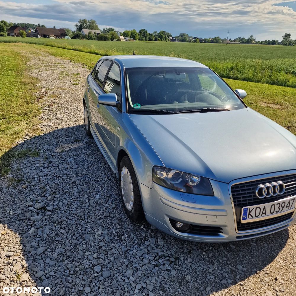 Audi A3 Sportback - 1
