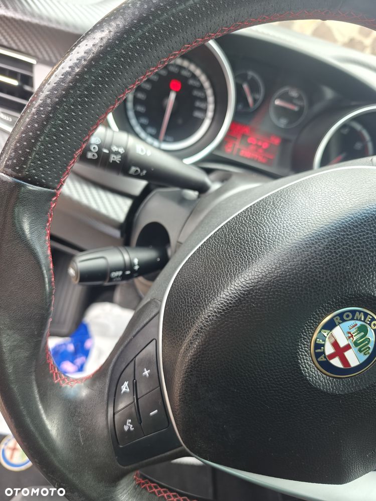 Alfa Romeo Giulietta 1.6 JTDM 16V - 26