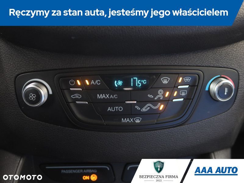 Ford Tourneo Courier - 17